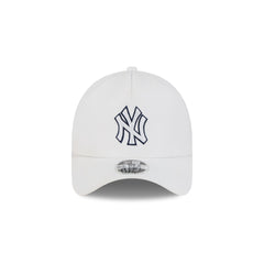 New York Yankees 2026 Batting Practice White 9FORTY APEX Trucker Hat