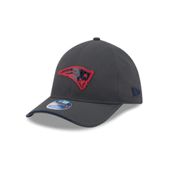 New England Patriots 2026 Sideline Cold Weather 39THIRTY M-Crown Stretch Fit Hat