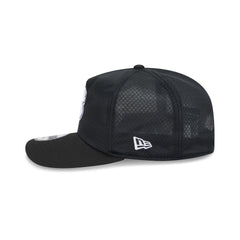 New York Knicks Black & White Mesh 19TWENTY Trucker Hat