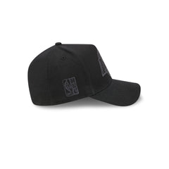 Los Angeles Lakers Waxed Canvas Black 59FORTY A-Frame Fitted Hat