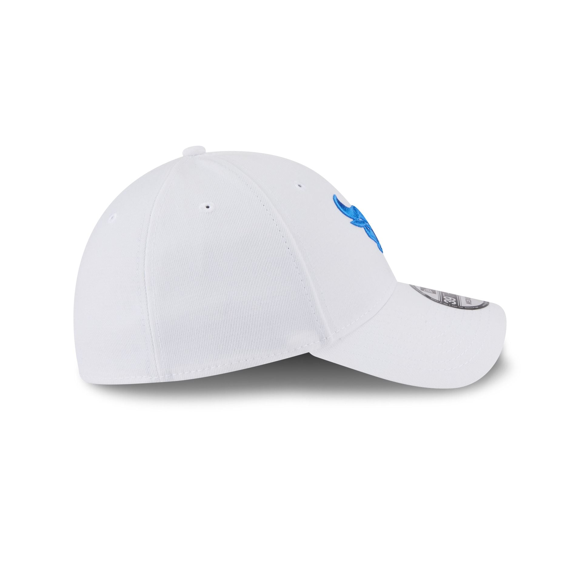 Buffalo Bulls Optic White 39THIRTY Stretch Fit Hat