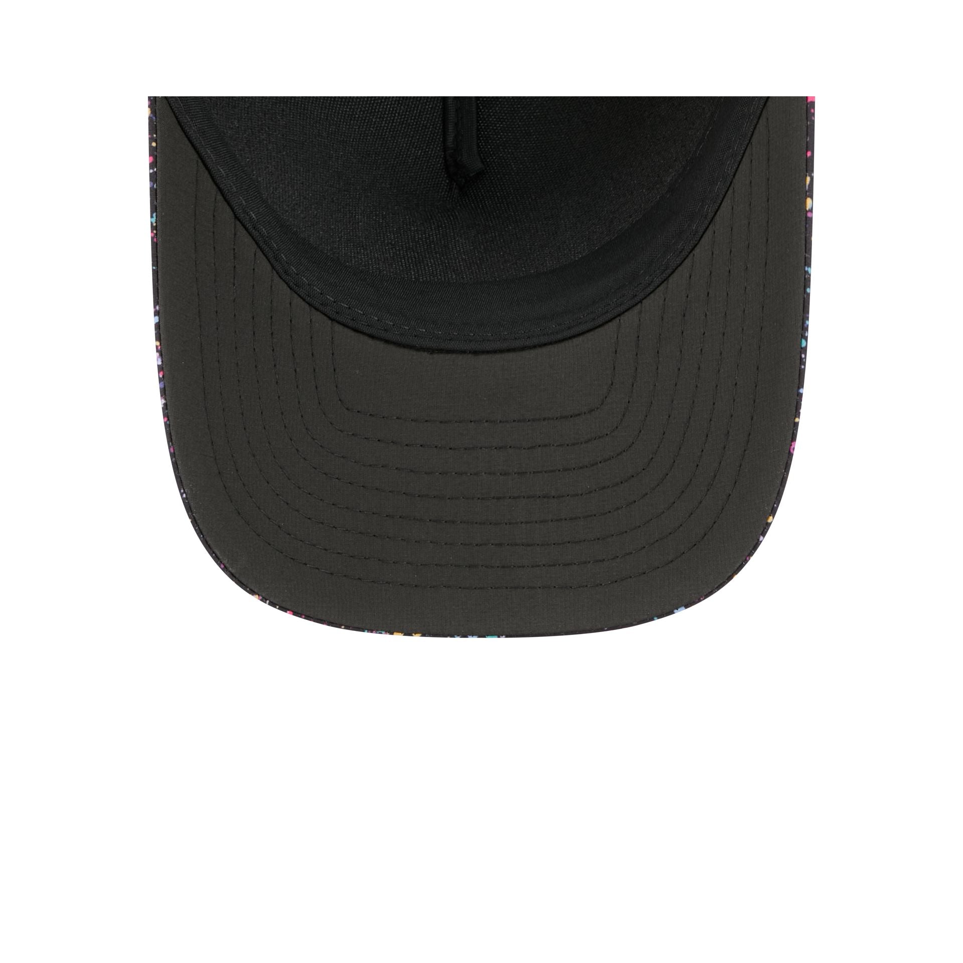 Las Vegas Raiders 2025 Crucial Catch 9FORTY M-Crown A-Frame Trucker Hat