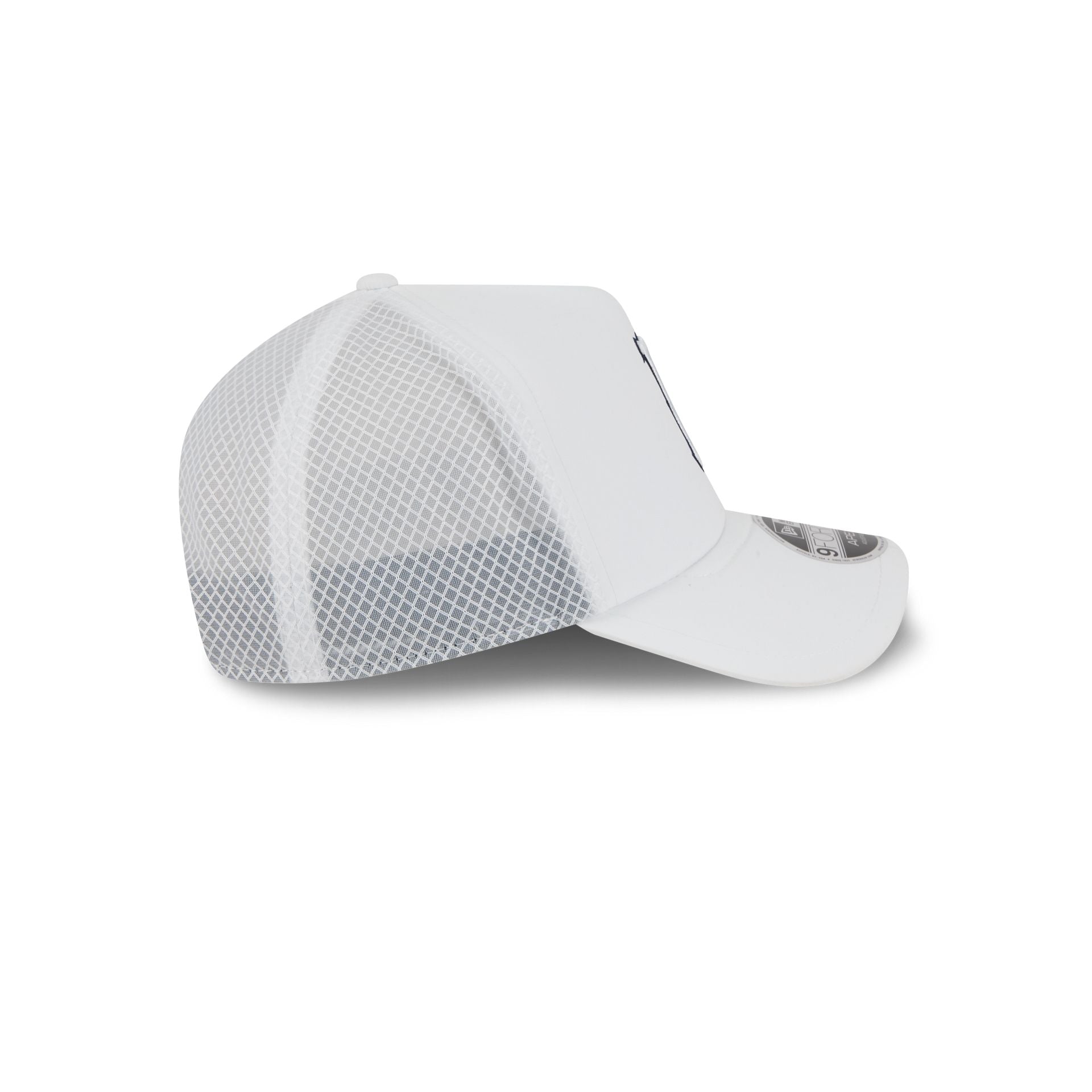 Boston Red Sox 2026 Batting Practice White 9FORTY APEX Trucker Hat
