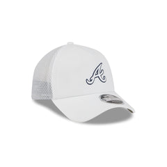 Atlanta Braves 2026 Batting Practice White 9FORTY APEX Trucker Hat
