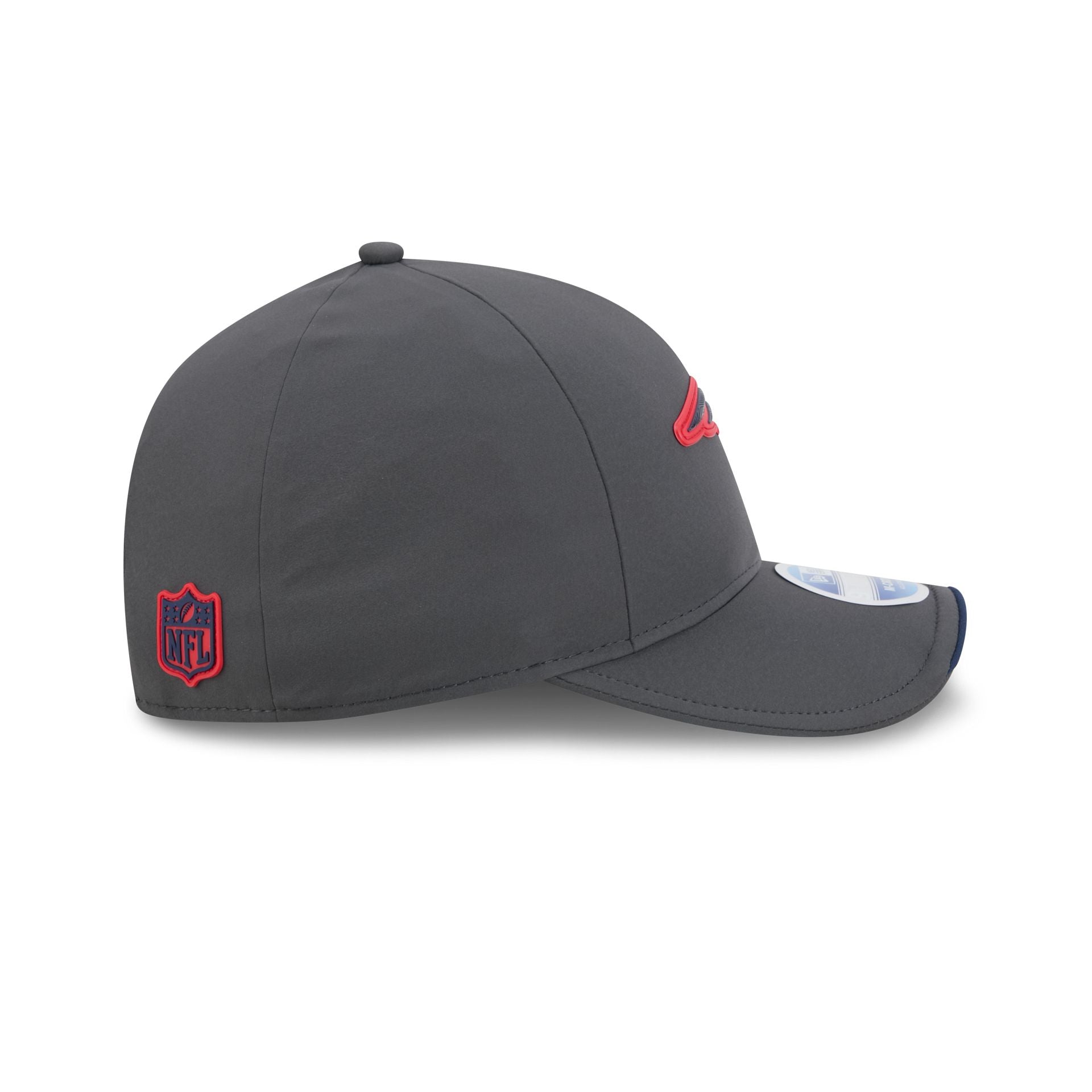 New England Patriots 2026 Sideline Cold Weather 9FORTY M-Crown Snapback Hat