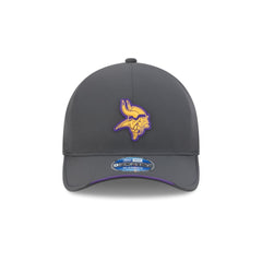 Minnesota Vikings 2026 Sideline Cold Weather 9FORTY M-Crown Snapback Hat