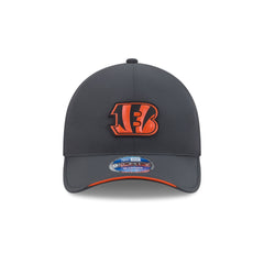 Cincinnati Bengals 2026 Sideline Cold Weather 9FORTY M-Crown Snapback Hat