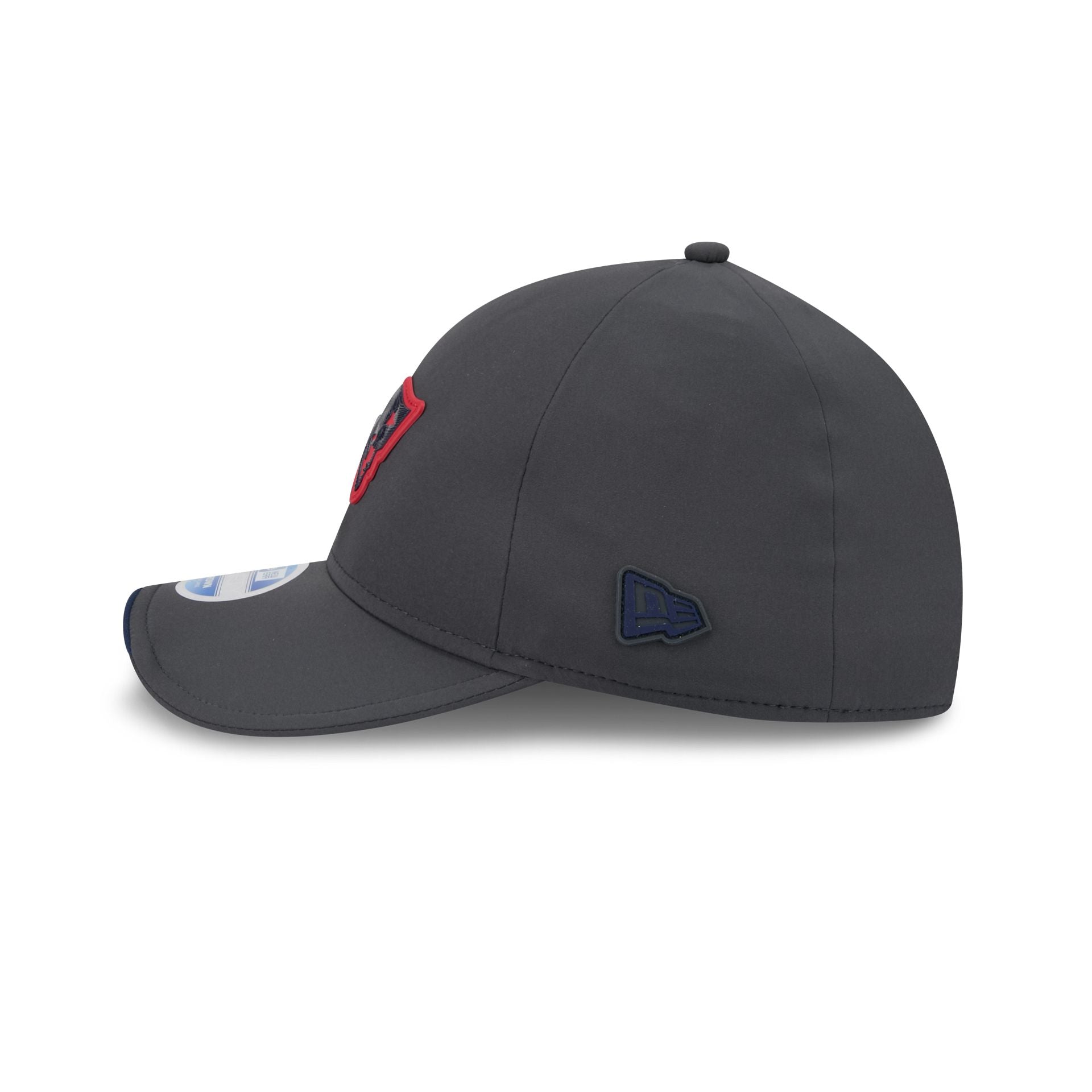 New England Patriots 2026 Sideline Cold Weather 39THIRTY M-Crown Stretch Fit Hat