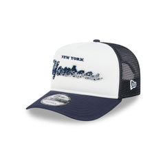 New York Yankees Fade Script 9FIFTY A-Frame Trucker Hat