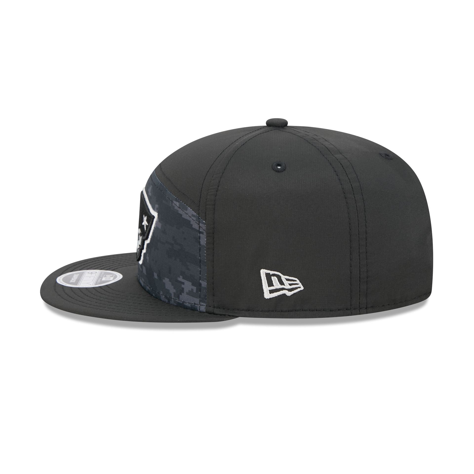 New England Patriots 2026 Salute to Service Split Panel 9FIFTY Snapback Hat