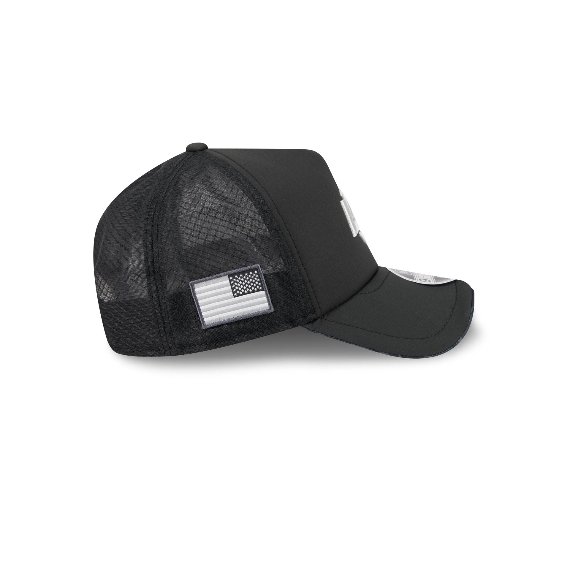 Los Angeles Rams 2026 Salute to Service 9FORTY APEX Snapback Hat