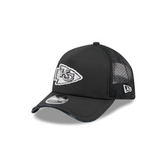 Kansas City Chiefs 2026 Salute to Service 9FORTY APEX Snapback Hat