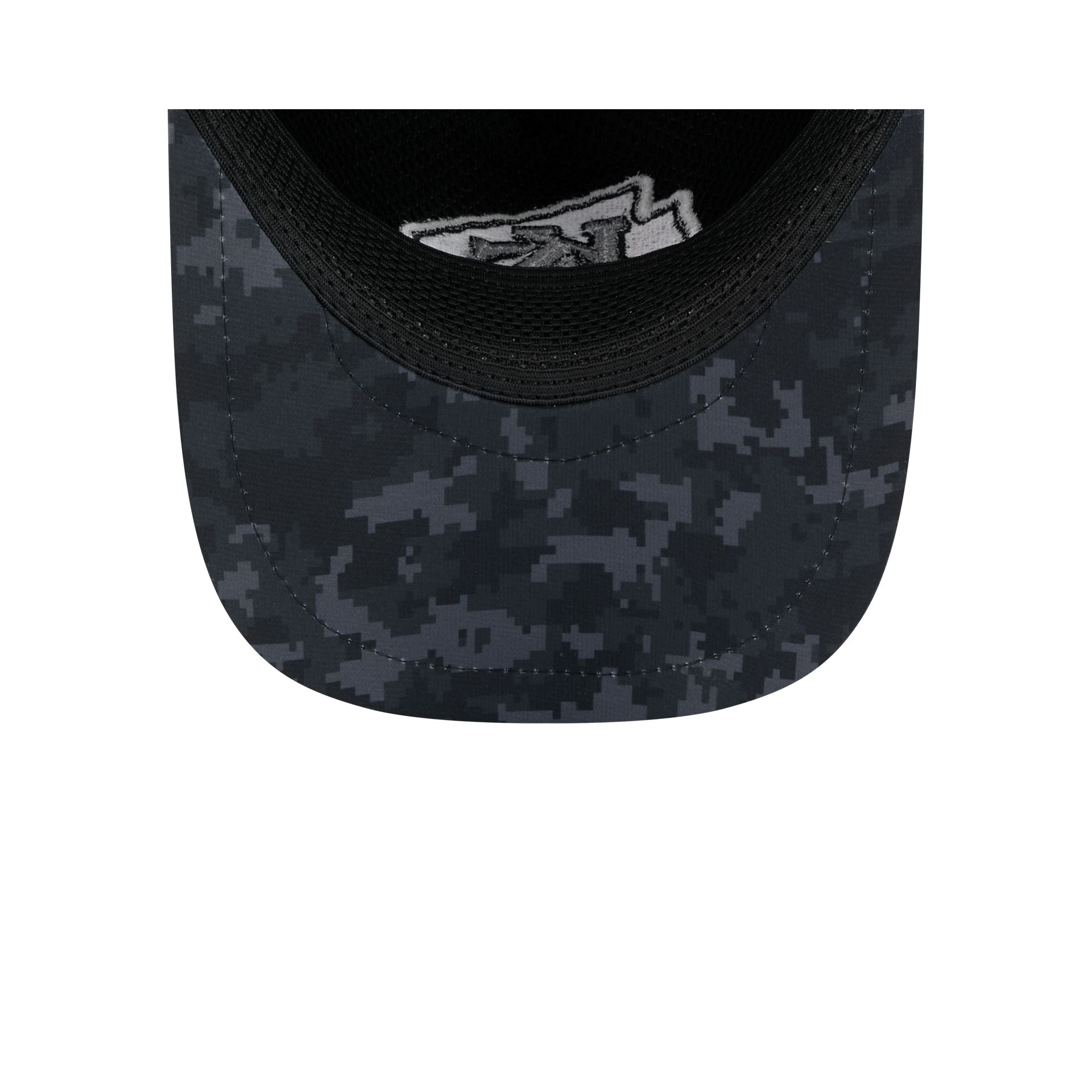 Kansas City Chiefs 2026 Salute to Service 9FORTY APEX Snapback Hat