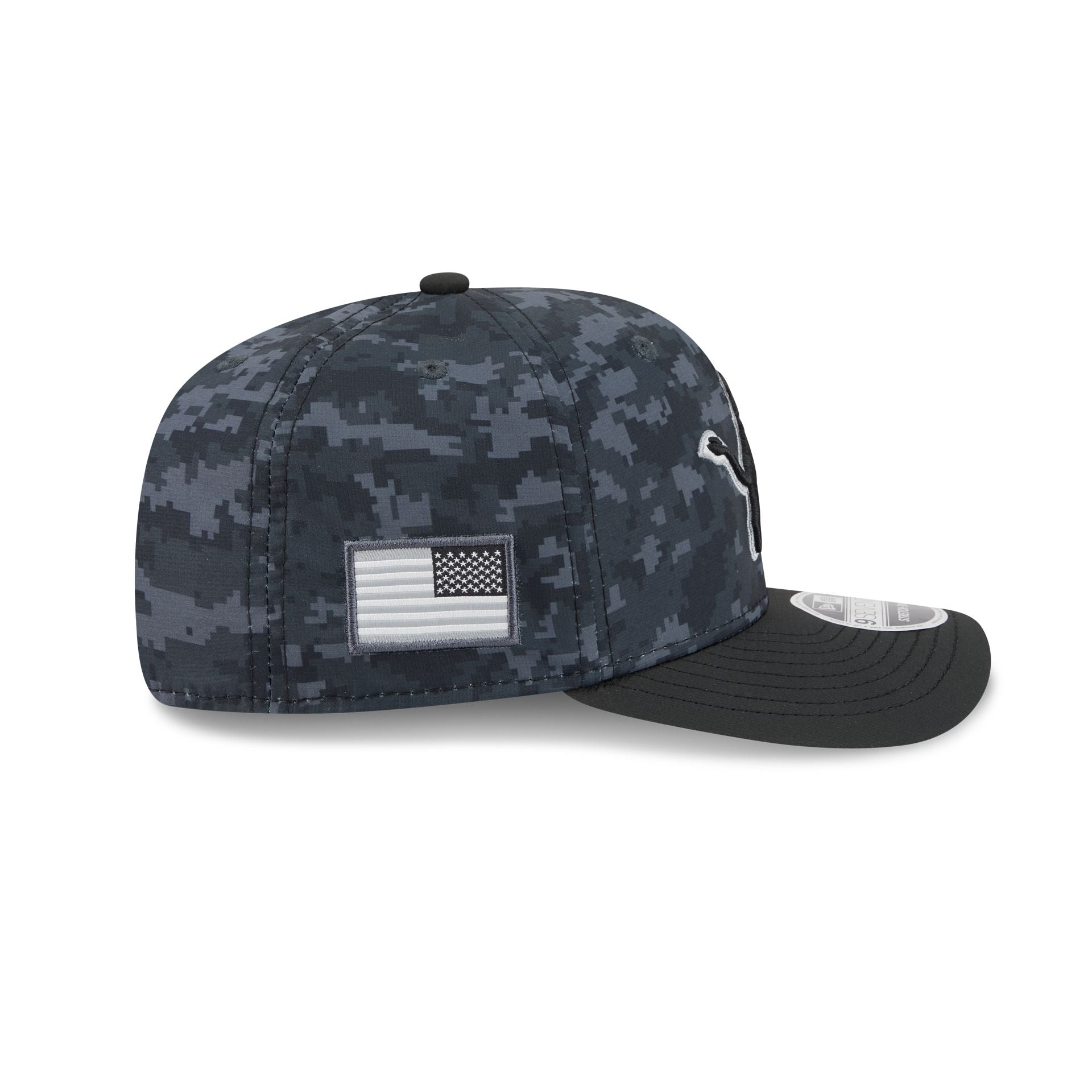 Detroit Lions 2026 Salute to Service 9SEVENTY Stretch-Snap Hat