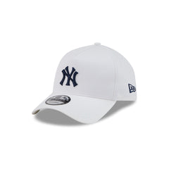 New York or Nowhere x New York Yankees Optic White 9FORTY A-Frame Snapback Hat