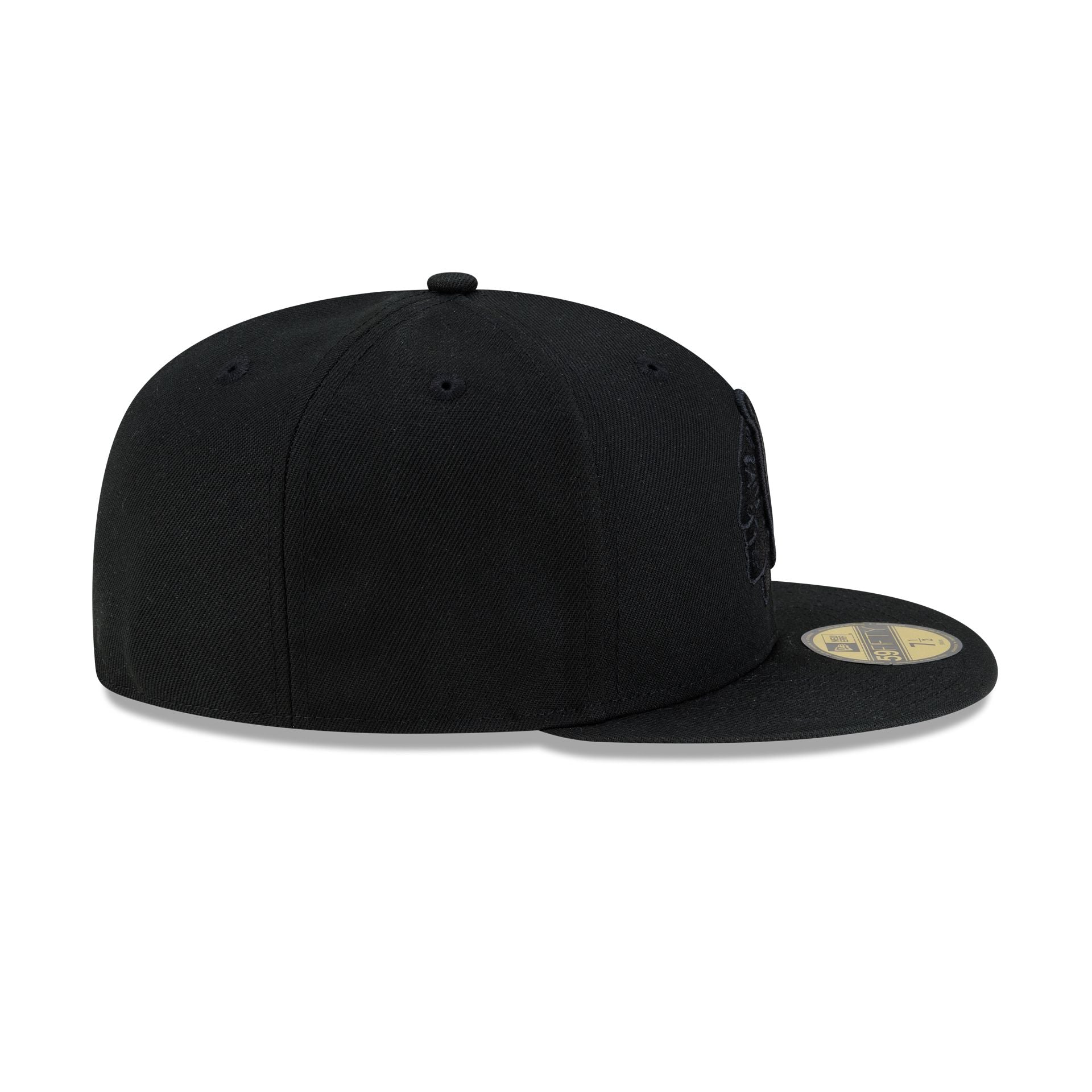 Chicago Blackhawks Black on Black 59FIFTY Fitted Hat