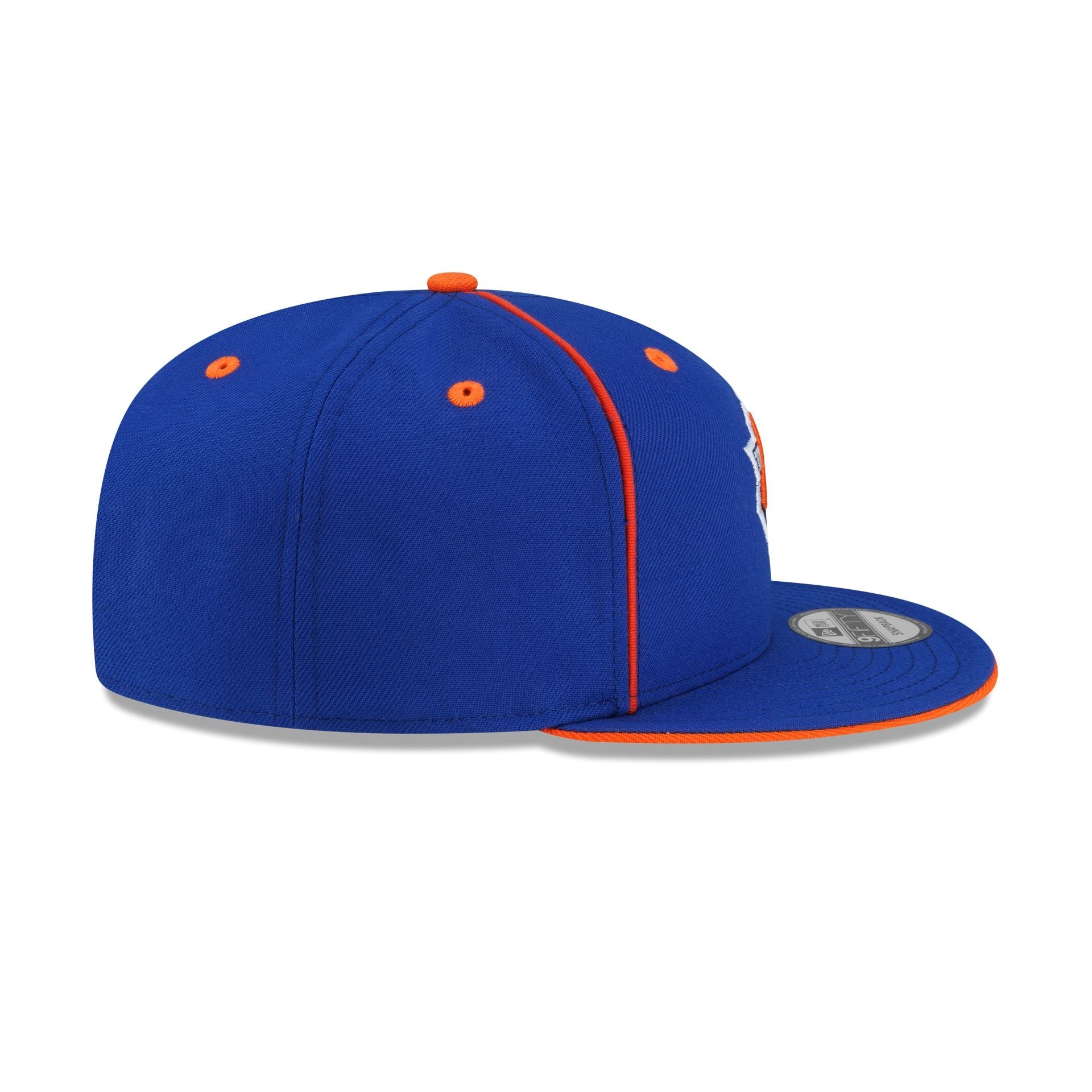 New York Knicks Hardwood Classics 2000s Flip 9FIFTY Snapback Hat